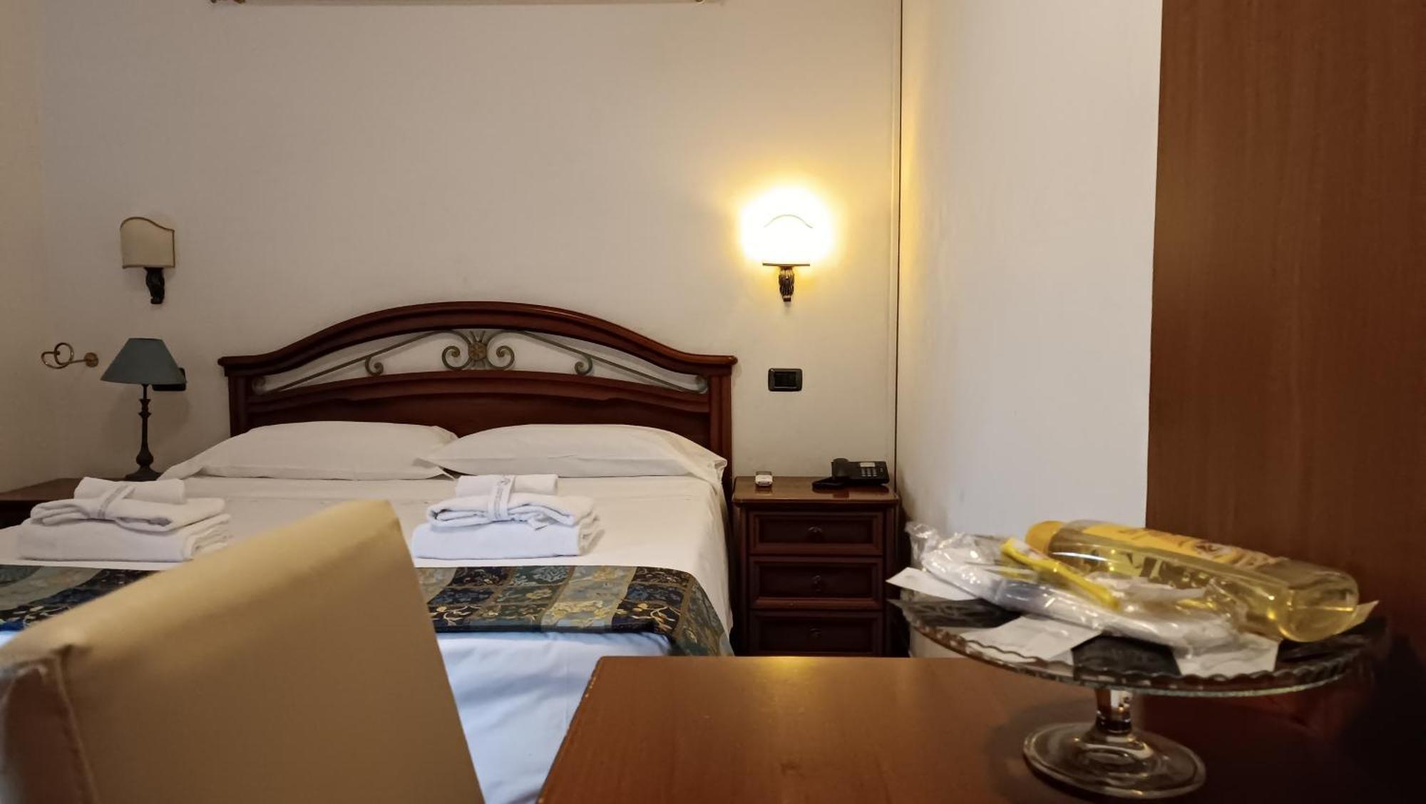 Euro House Airport