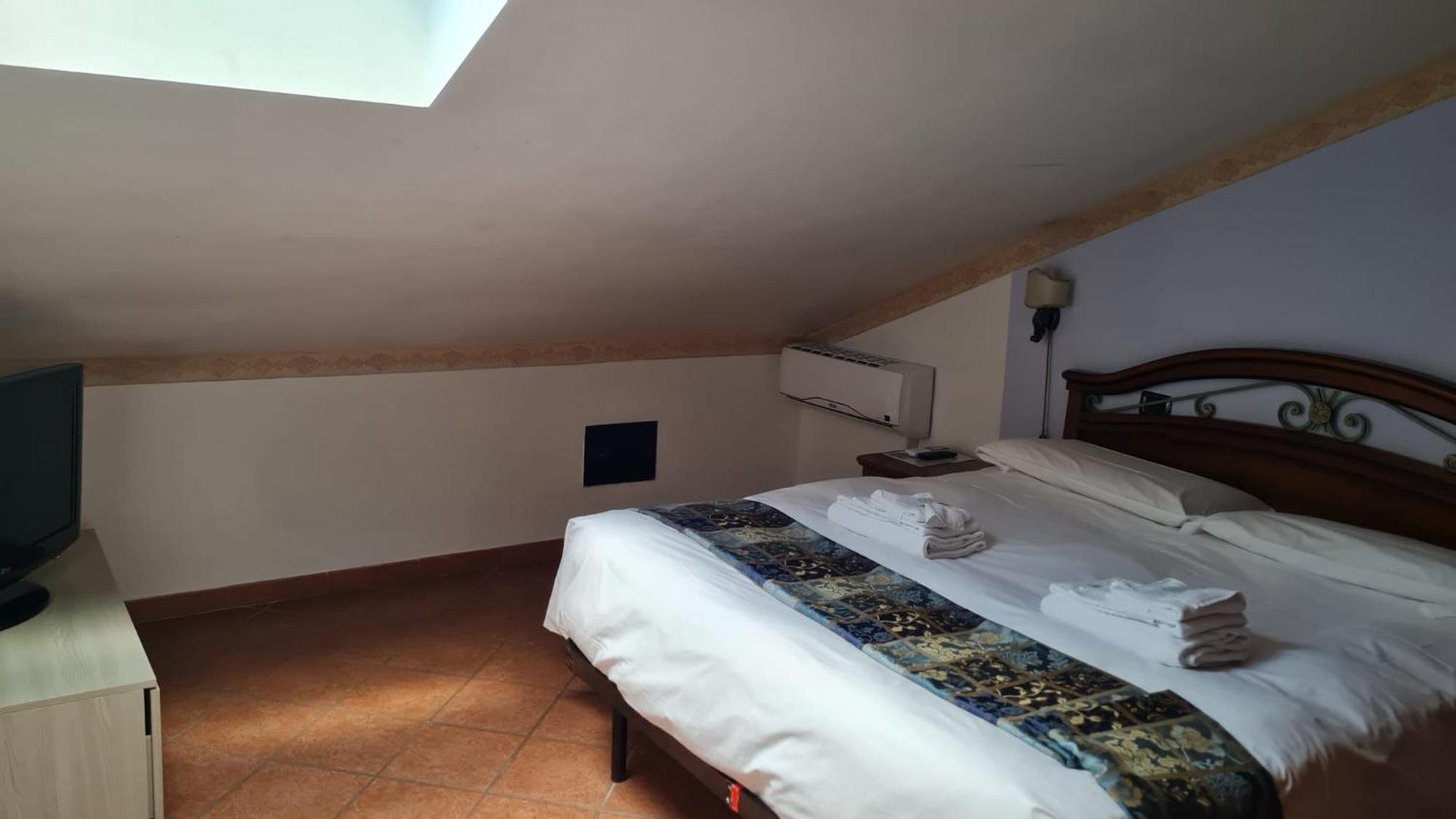 Euro House Airport