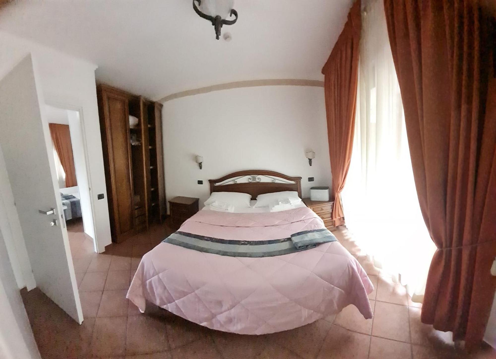 Euro House Airport Hotel 4*