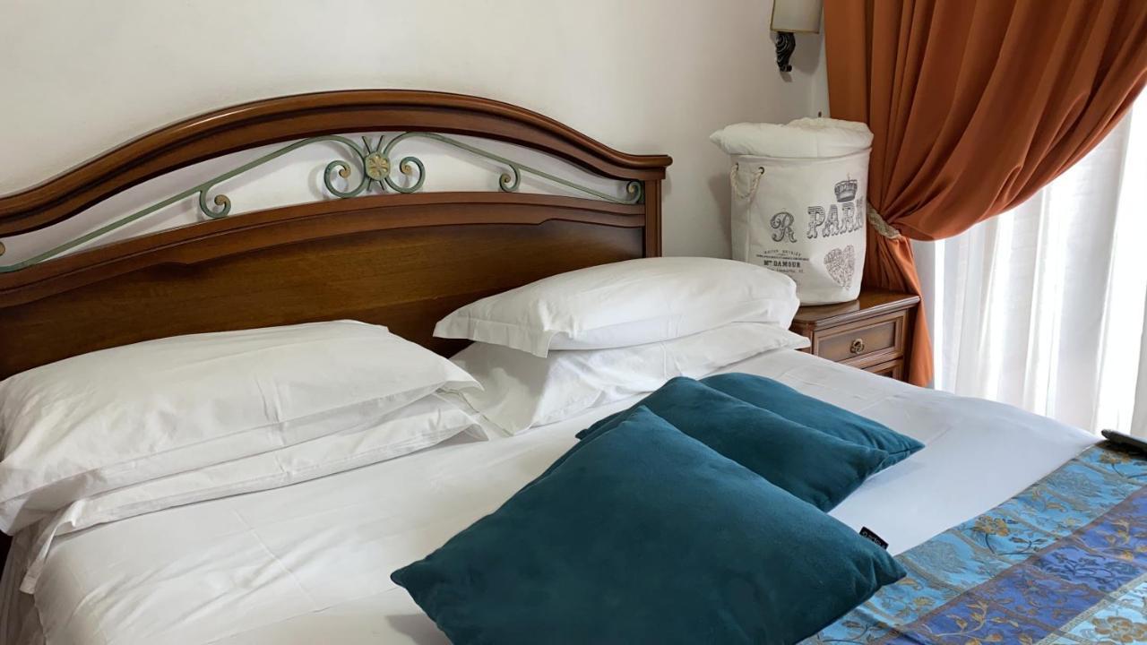 Euro House Airport Hotel 4*